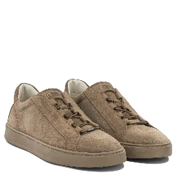 Sneakers & Slip-On