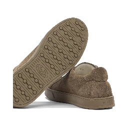 Sneakers & Slip-On