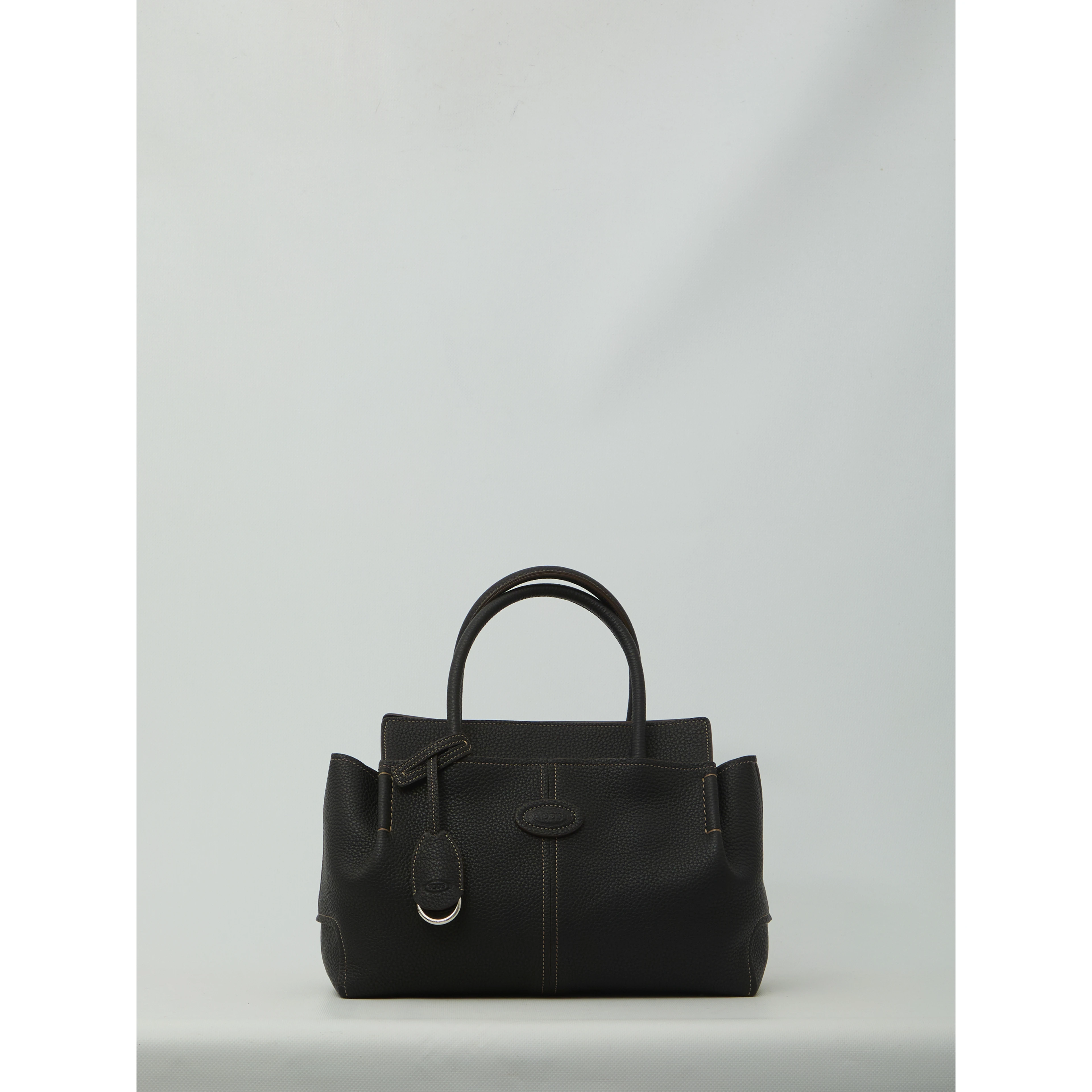 Small hammered leather shopping bag