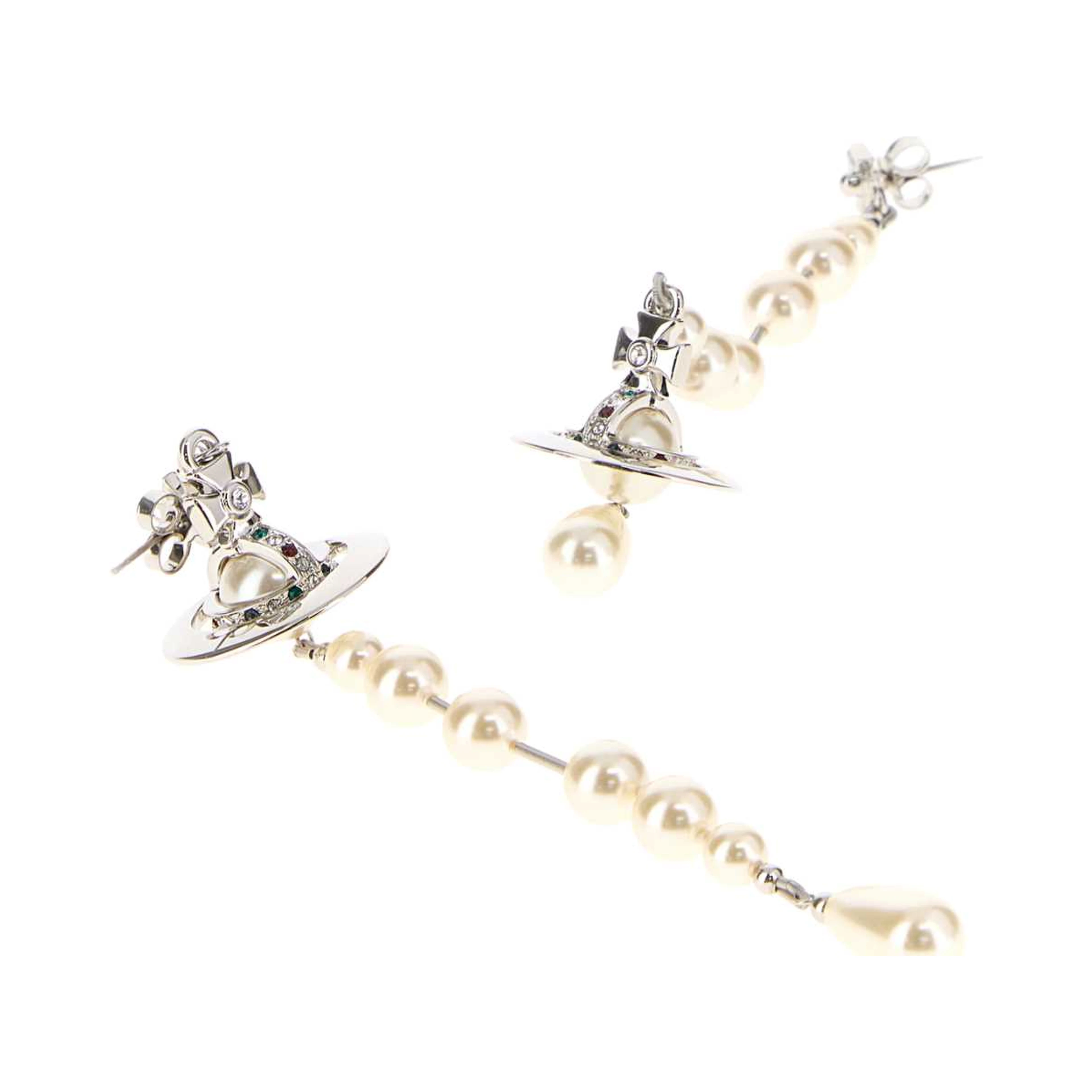 BROKEN PEARL EARRINGS