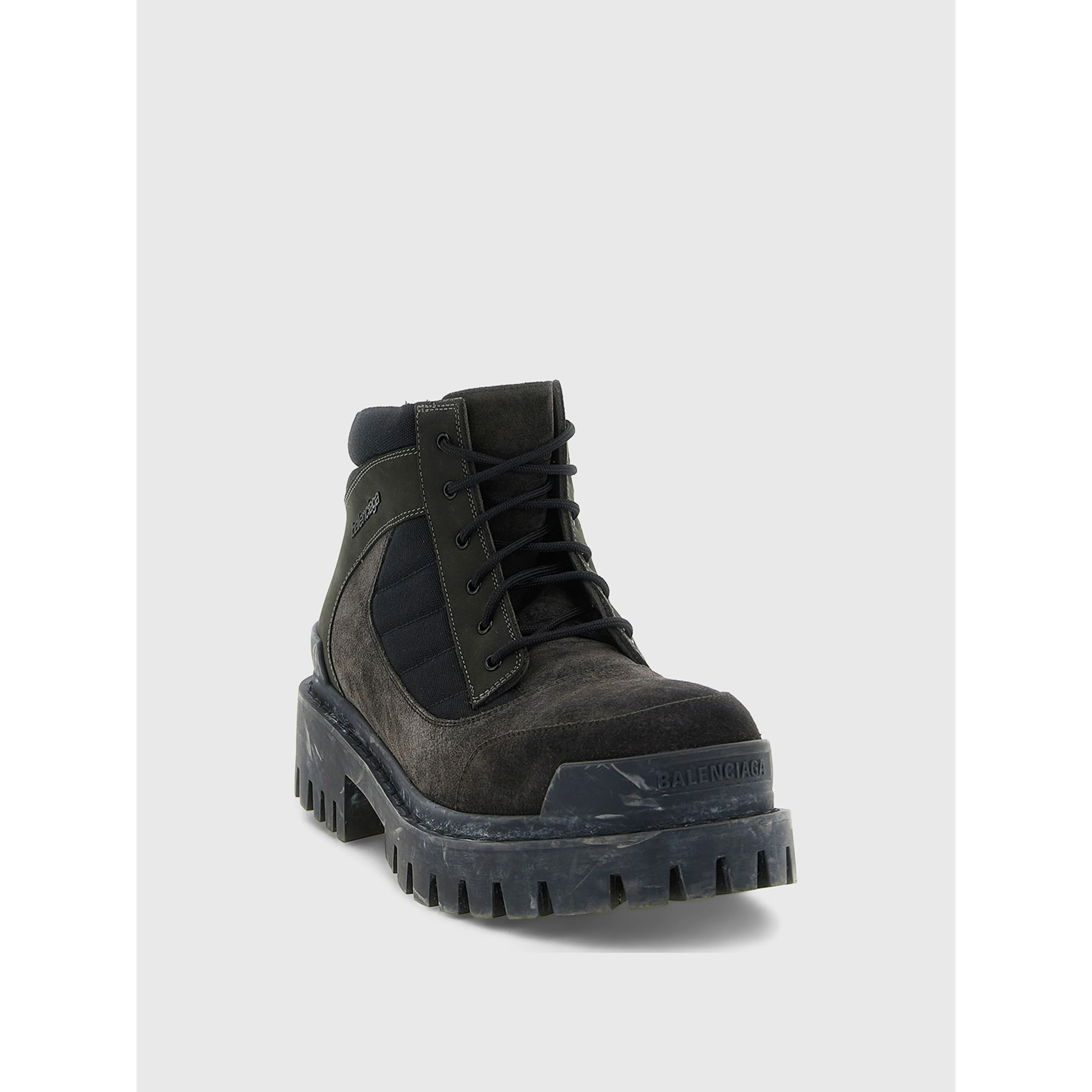 Combat Strike Low boots