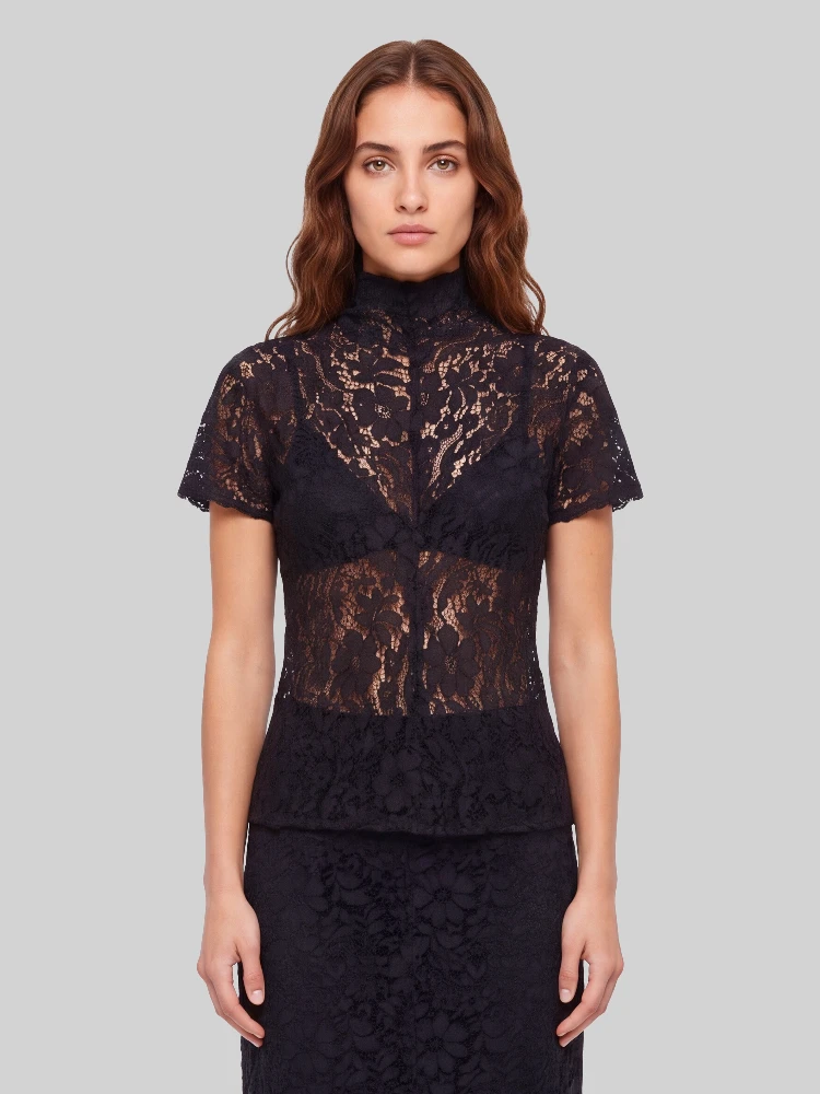 Lace top in black