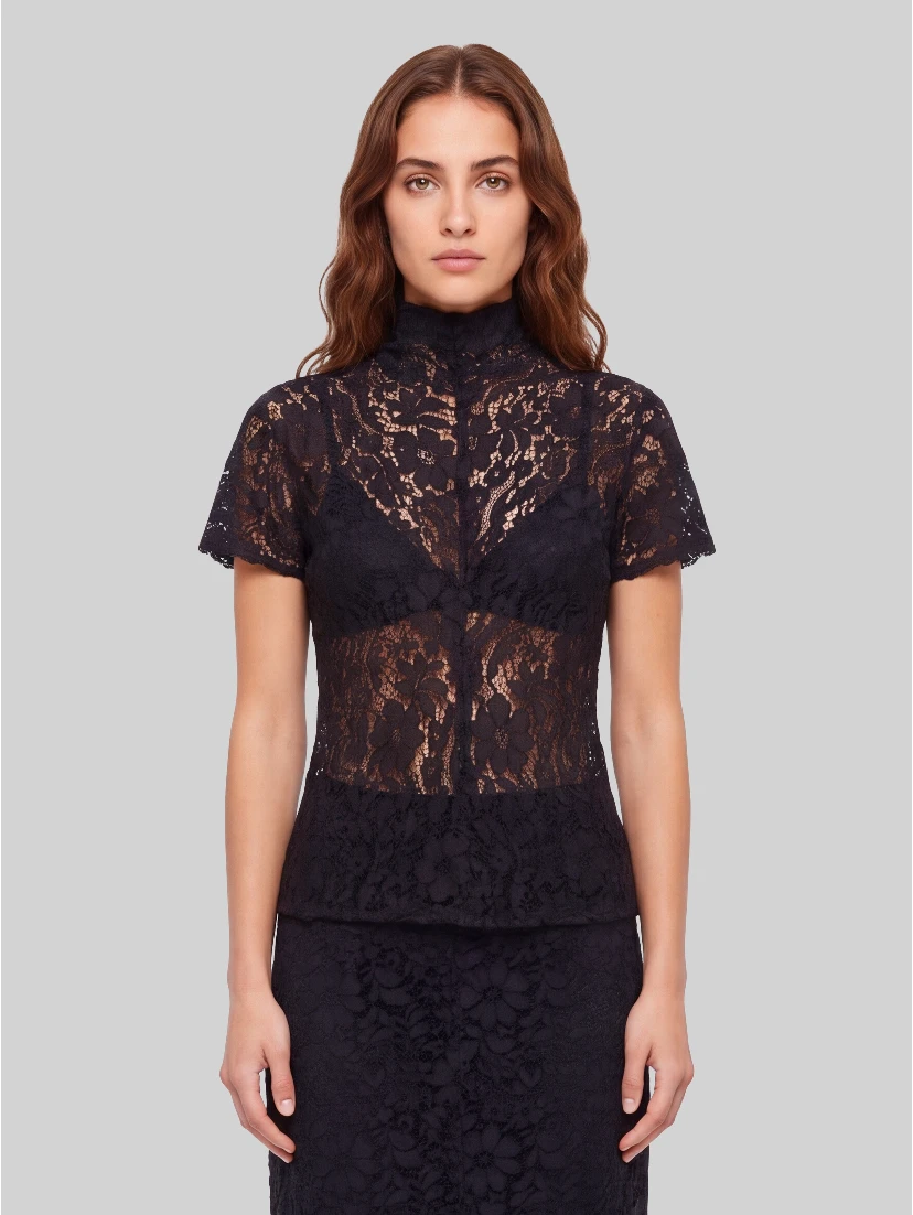 Lace top in black