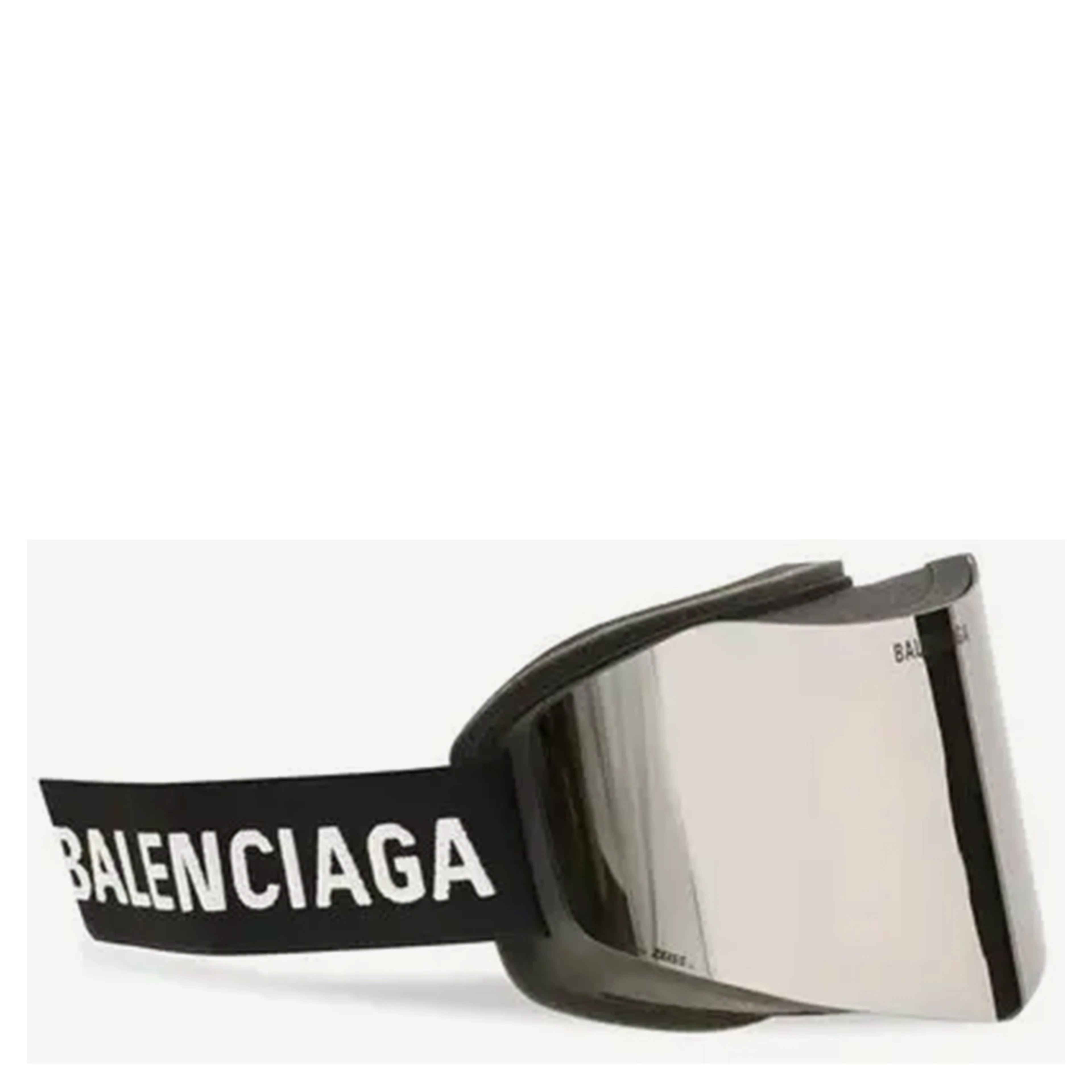 Mirrored ski goggles