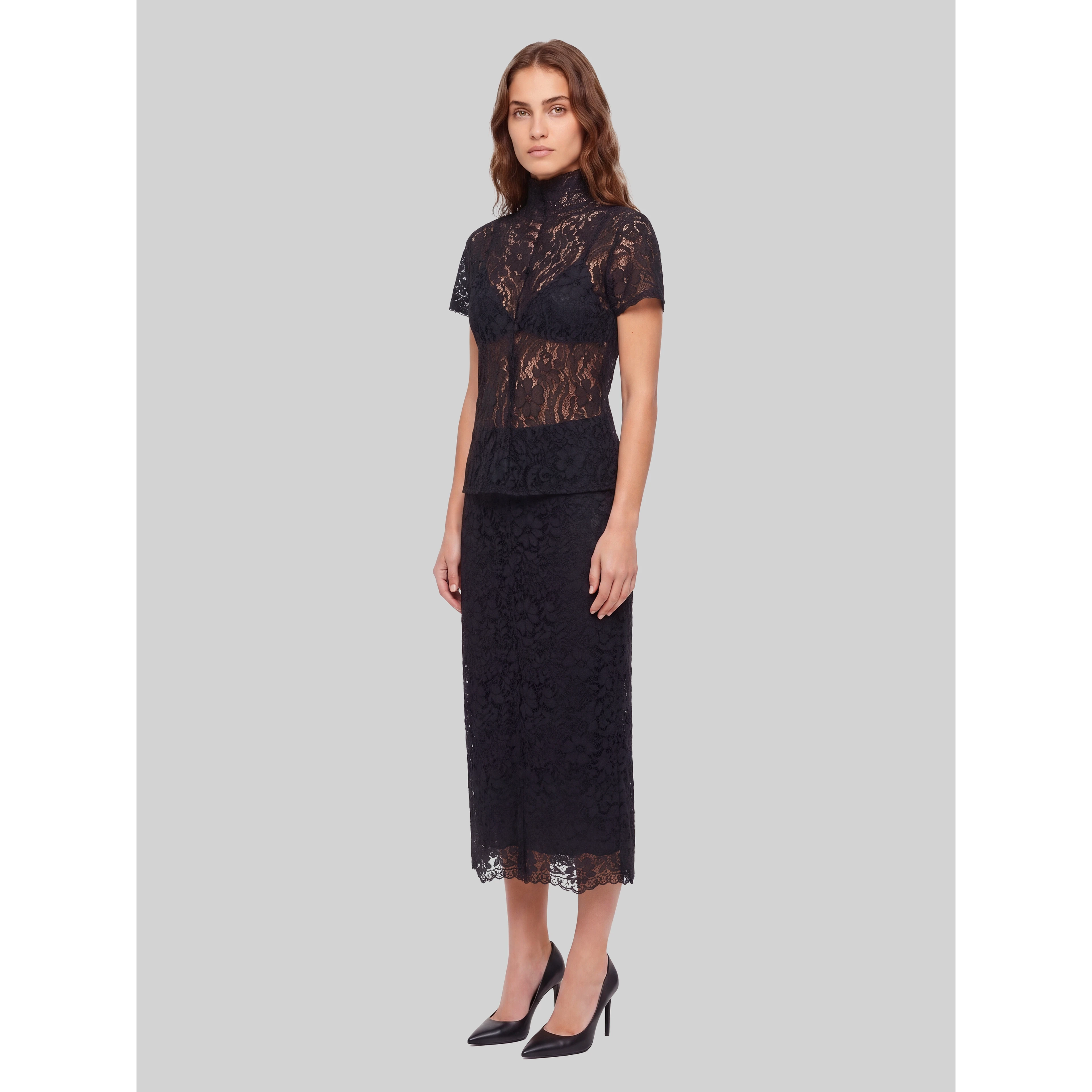 Lace top in black