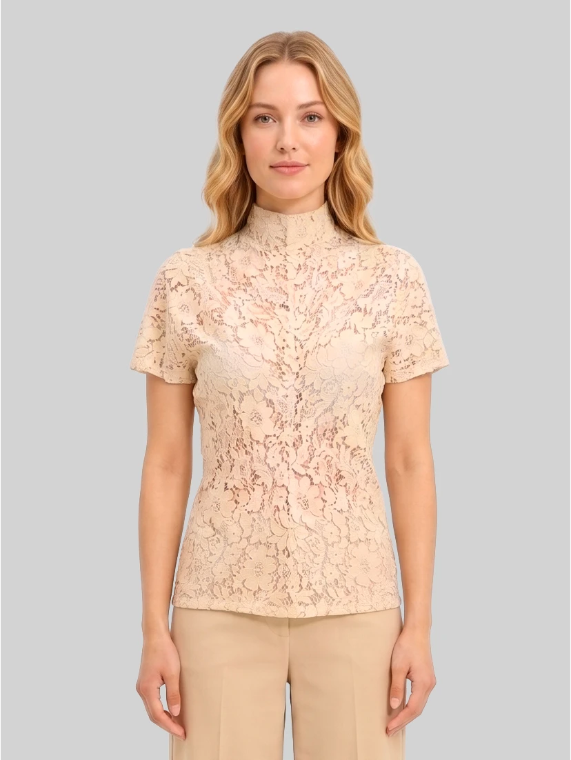Lace top in white