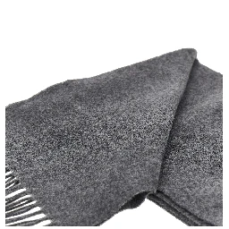 Ami de Coeur embroidery wool scarf