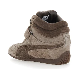 حذاء رياضي نسائي بني اللون من Speedcat Wedge Wns بكعب عالٍ ونعل مطاطي