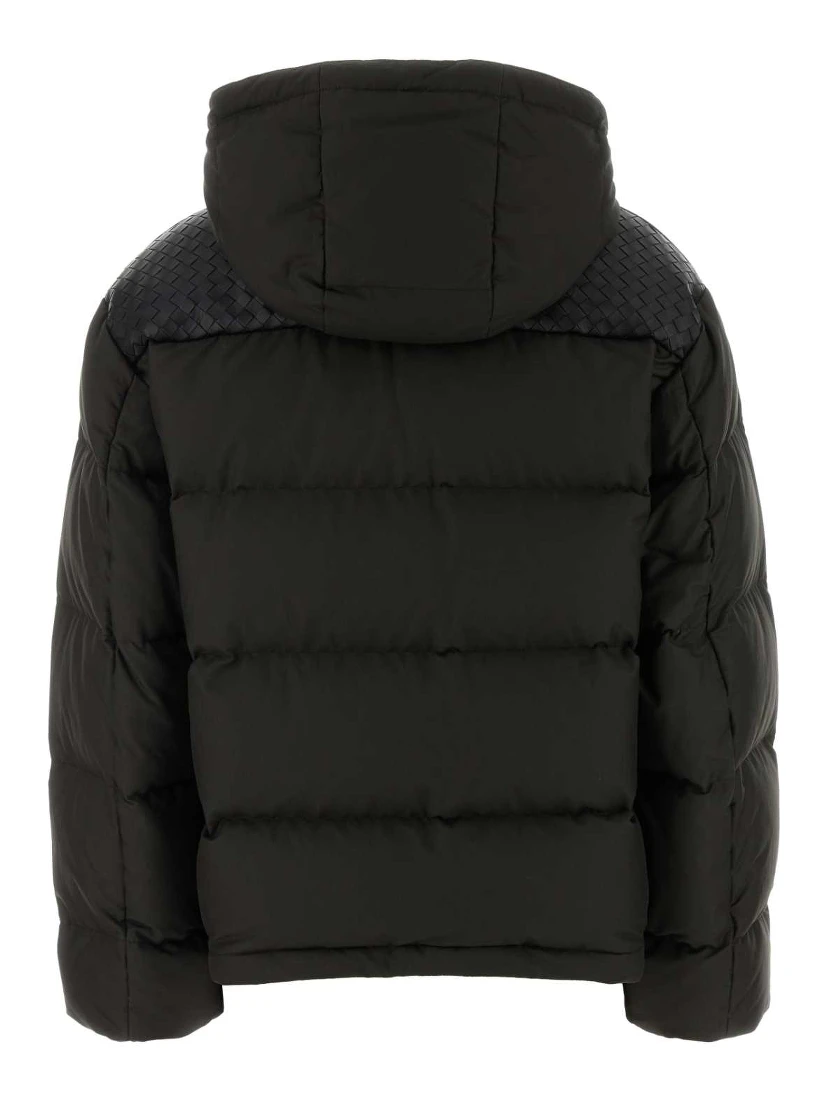 PUFFER CON ZIP E CAPPUCCIO SPALLE IN PELLE INTRECC