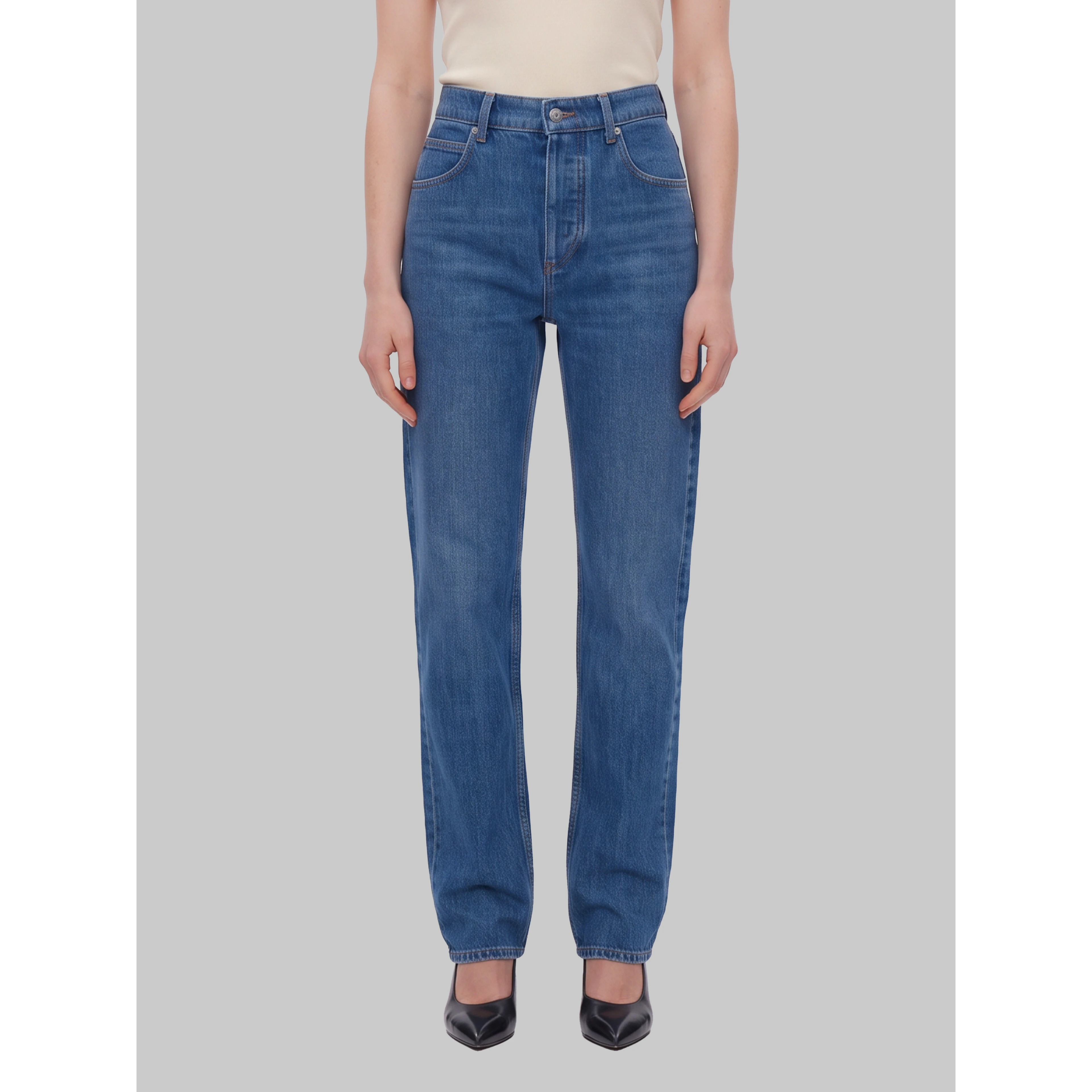 Straight-leg jeans
