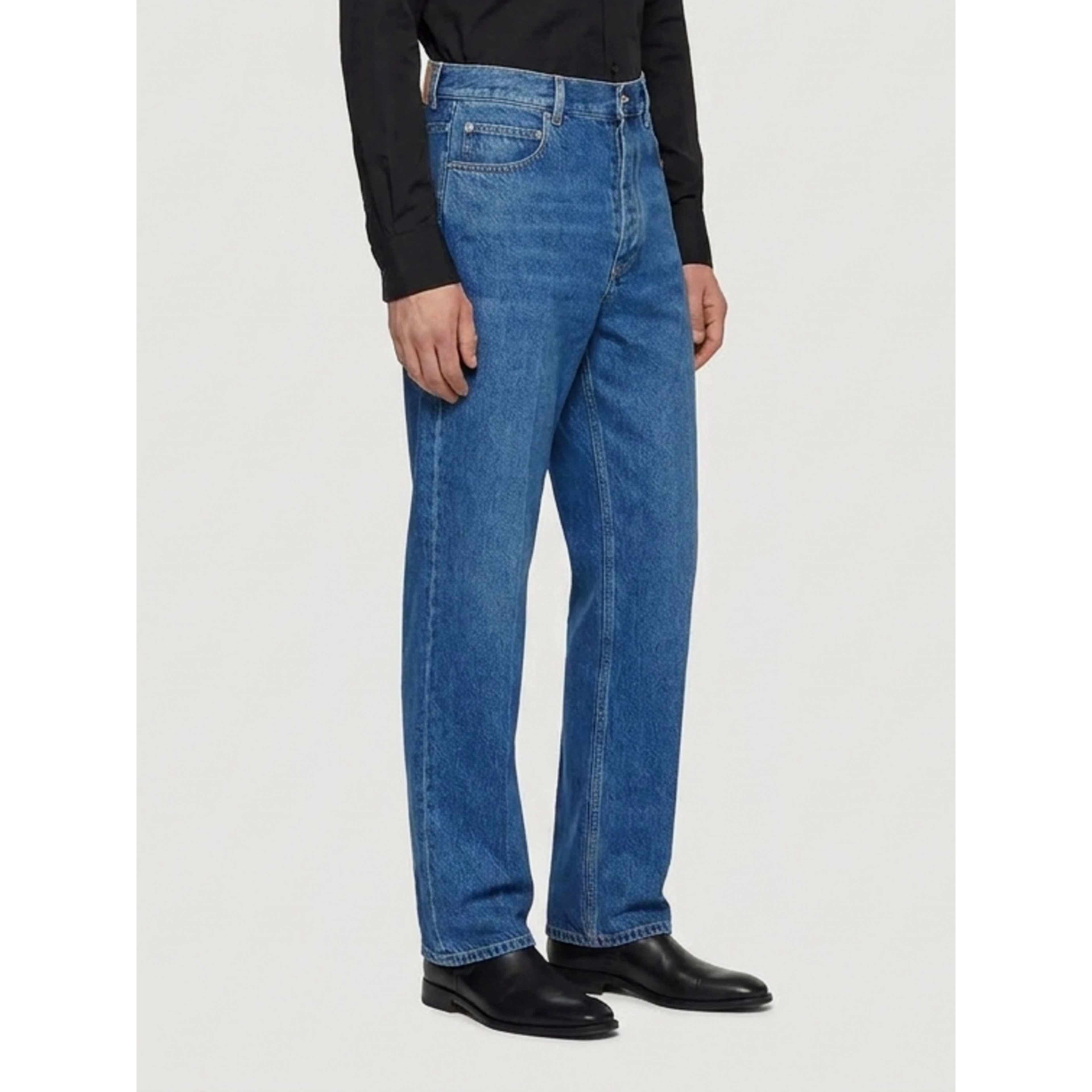 Wide-leg jeans