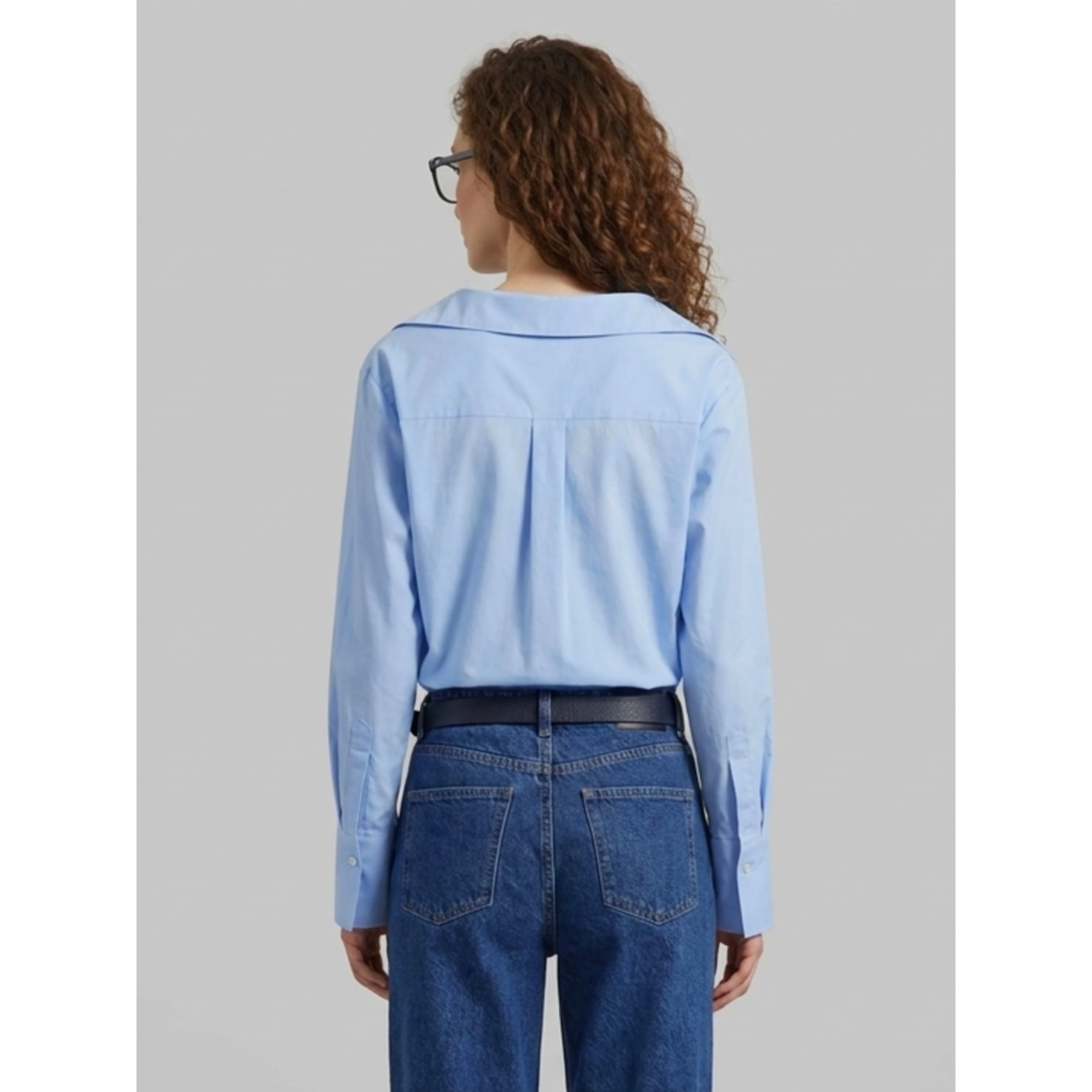 Mela light blue fitted shirt