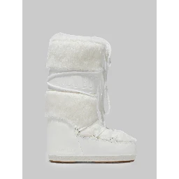 White Icon boot in faux fur.