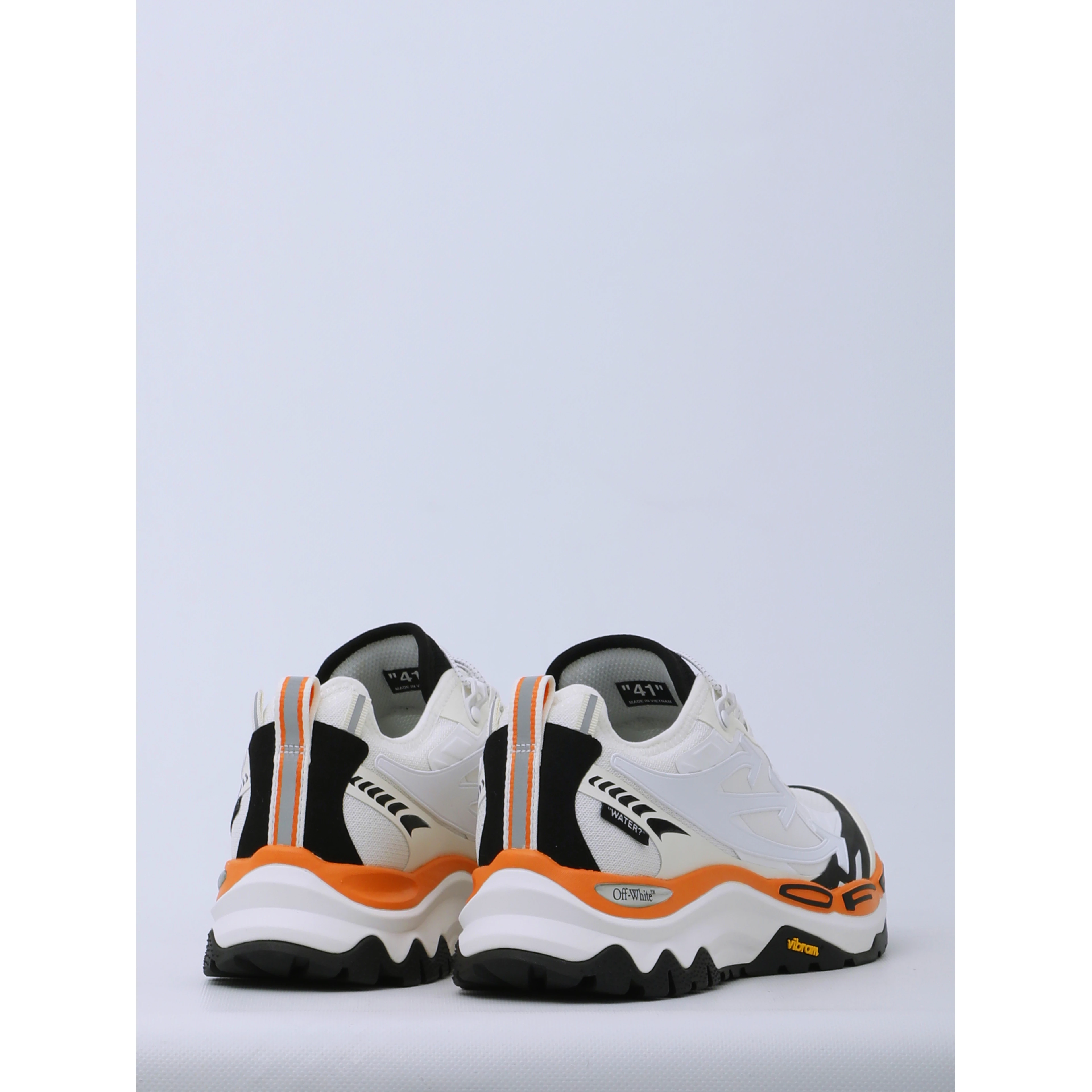 BRB Trail Low sneakers