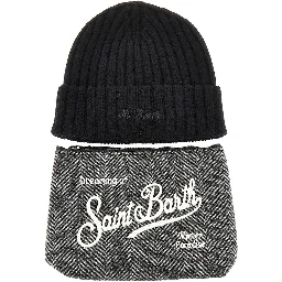 Pouch and beanie hat Christmas Gift Box