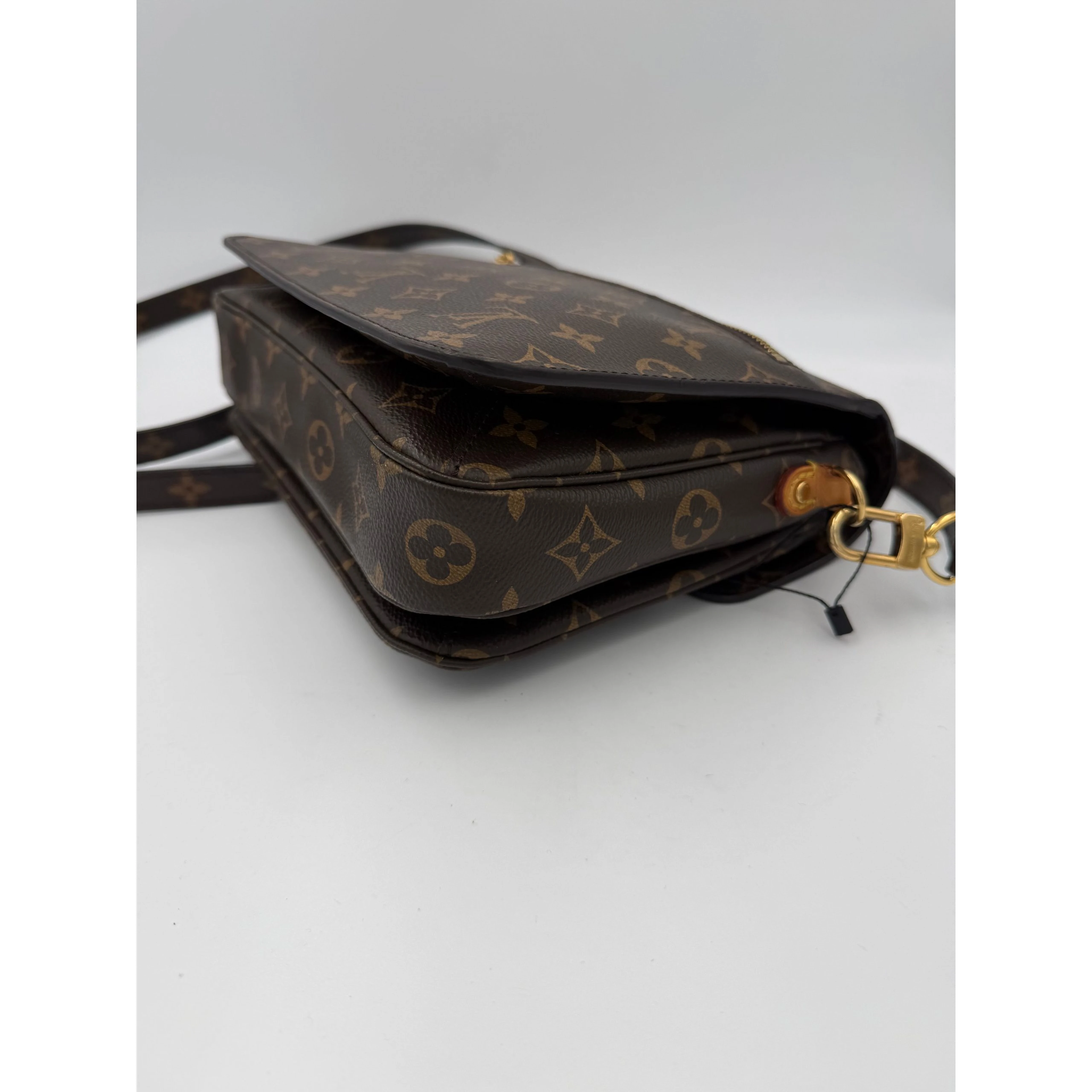LOUIS VUITTON METIS Monogram with Shoulder Strap