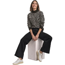 سويت شيرت قطني بني