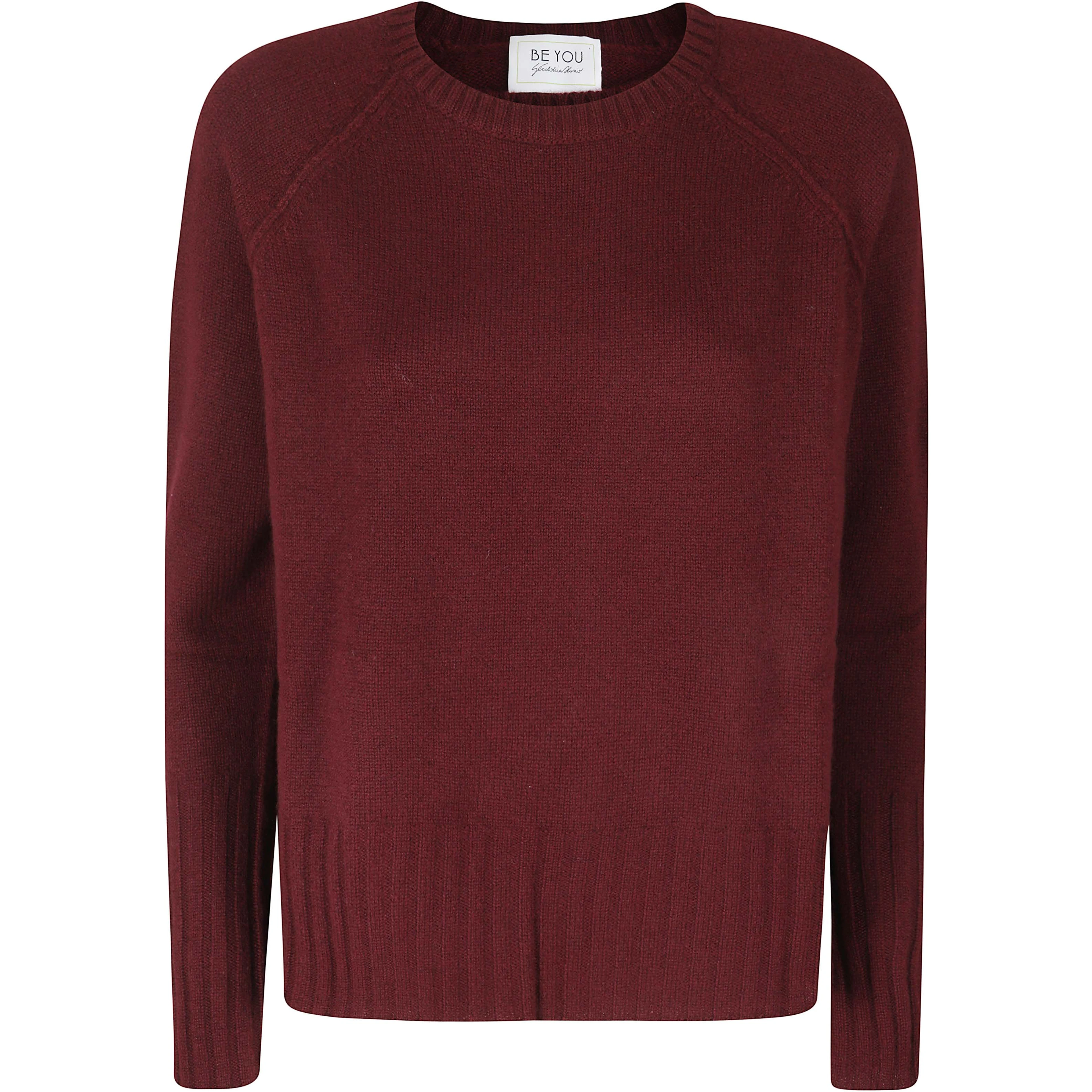 ROUND NECK