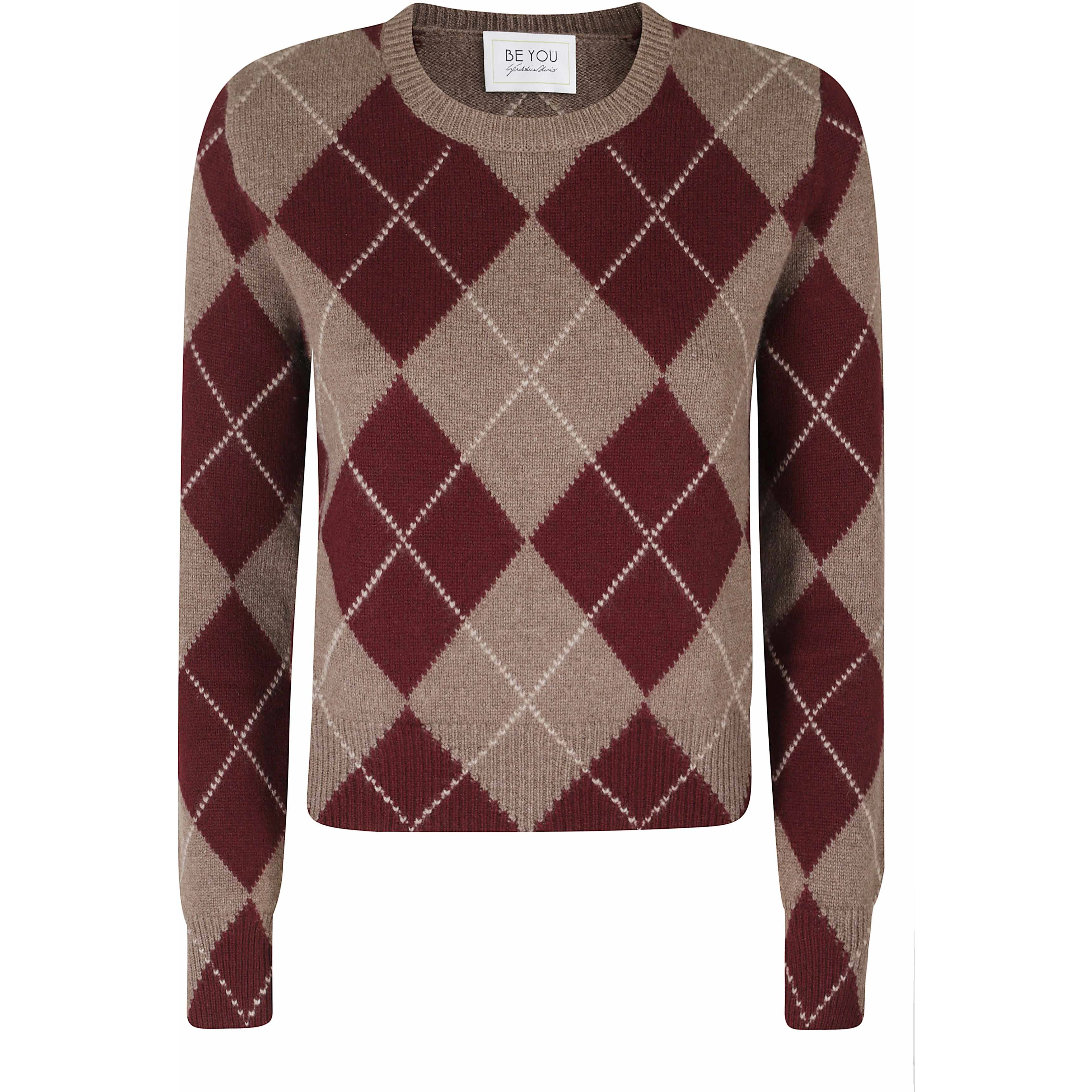 ROUND NECK