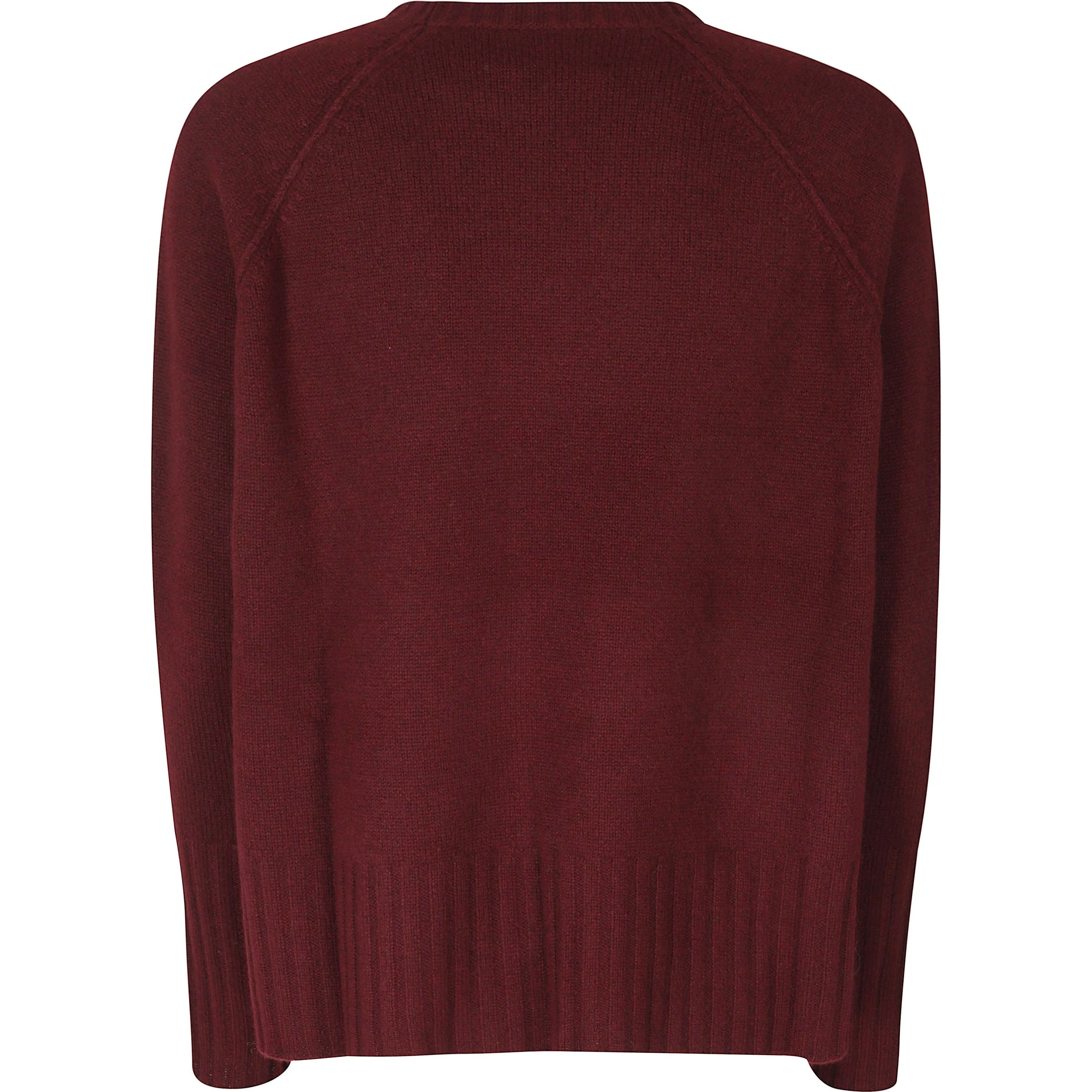 ROUND NECK