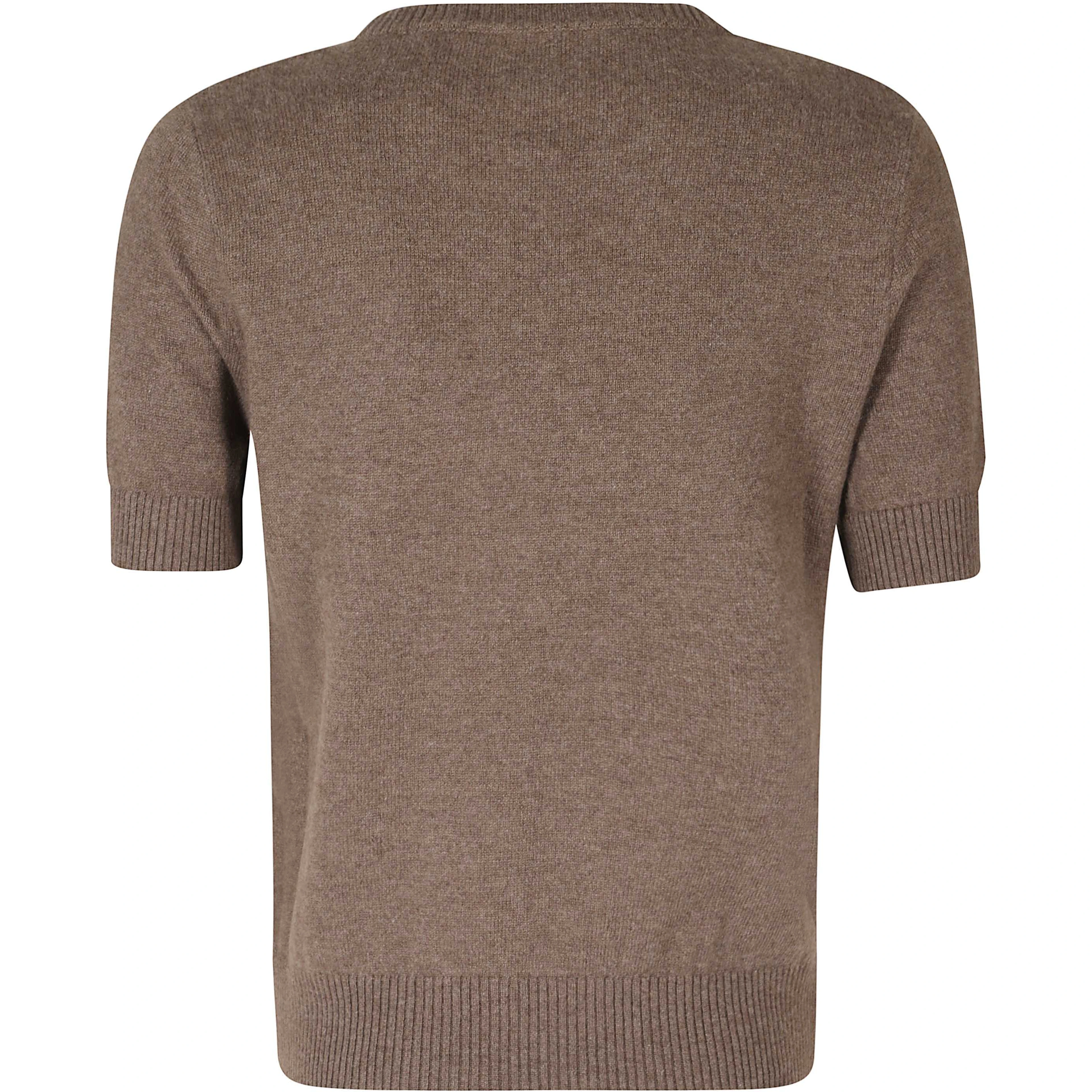ROUND NECK