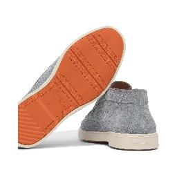 Sneakers & Slip-On