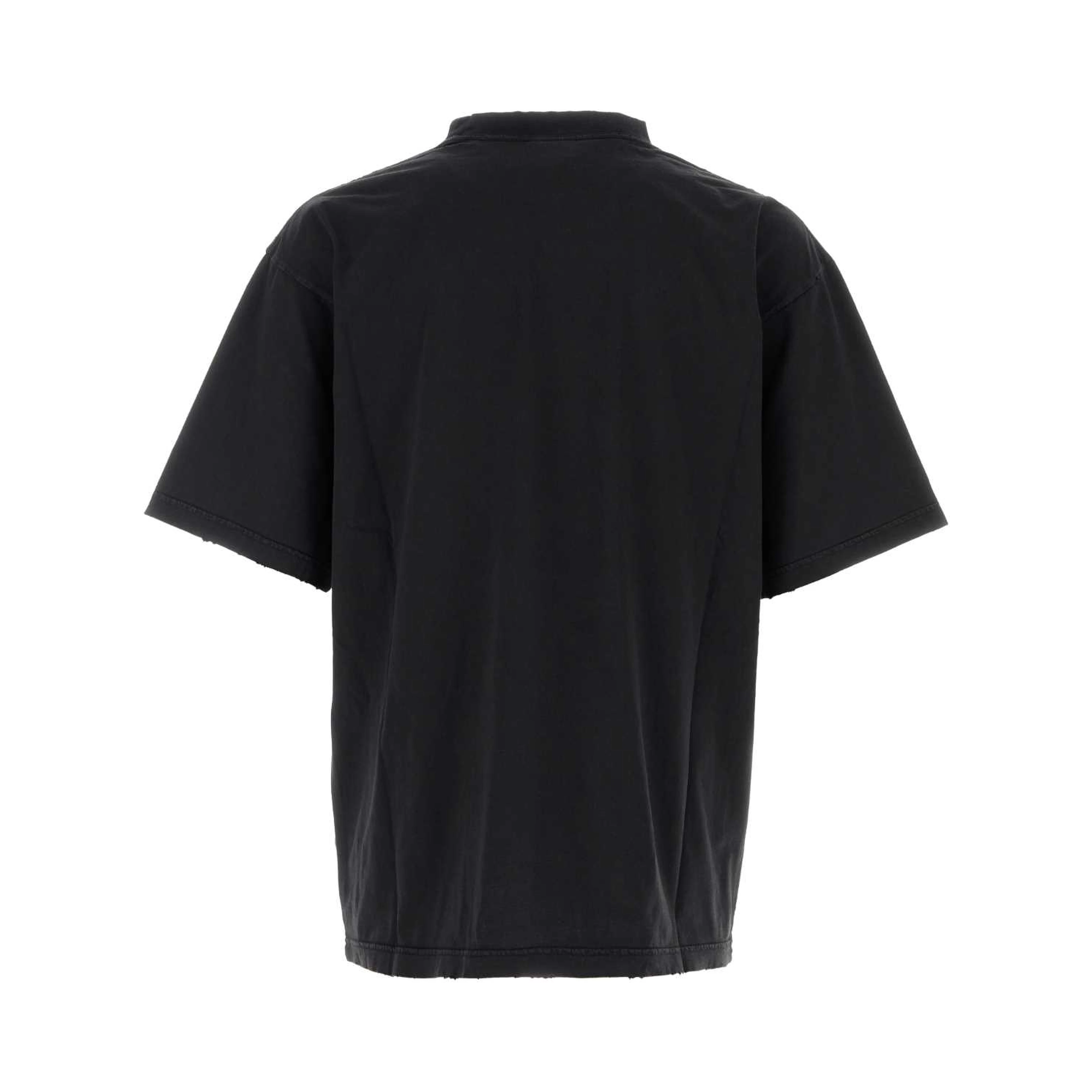 Medium Fit T-Shirt