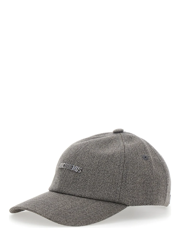 Cap with visor in brown fabric for unisex