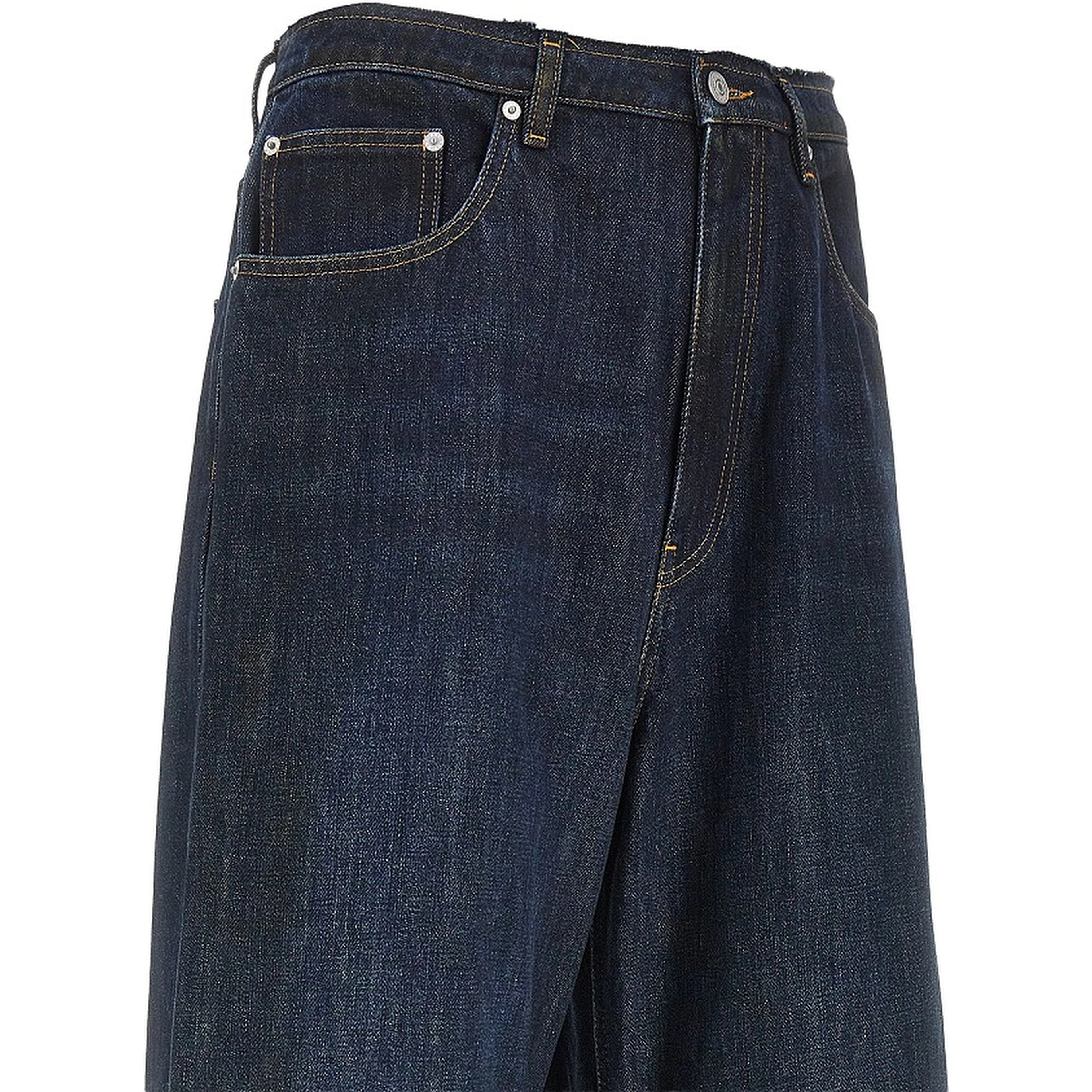 Wide leg jeans with raw-cut waistline