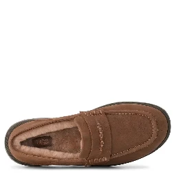 UGG Flat shoes