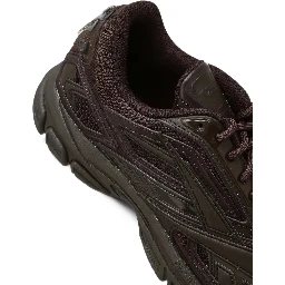 Reebok Sneakers