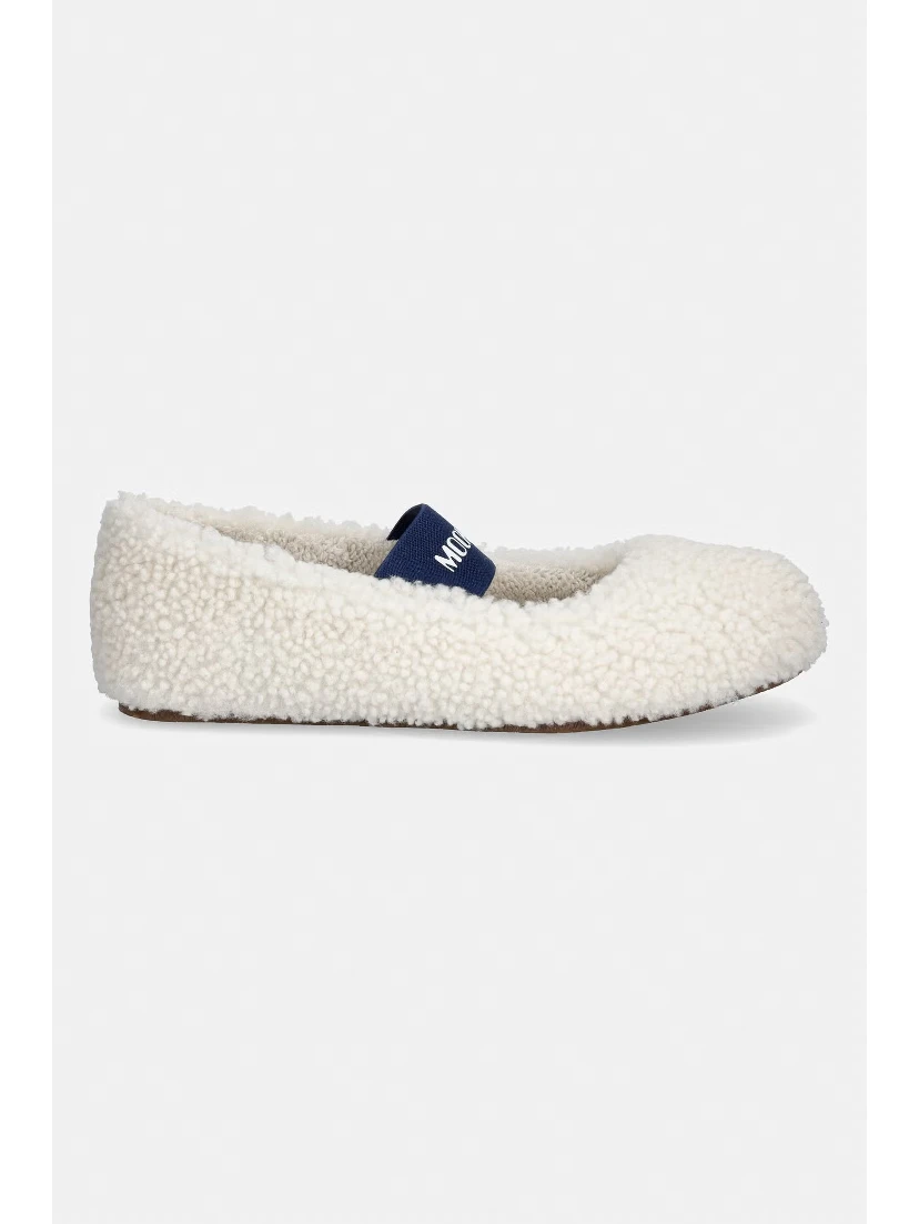 MOON BOOT Flat shoes