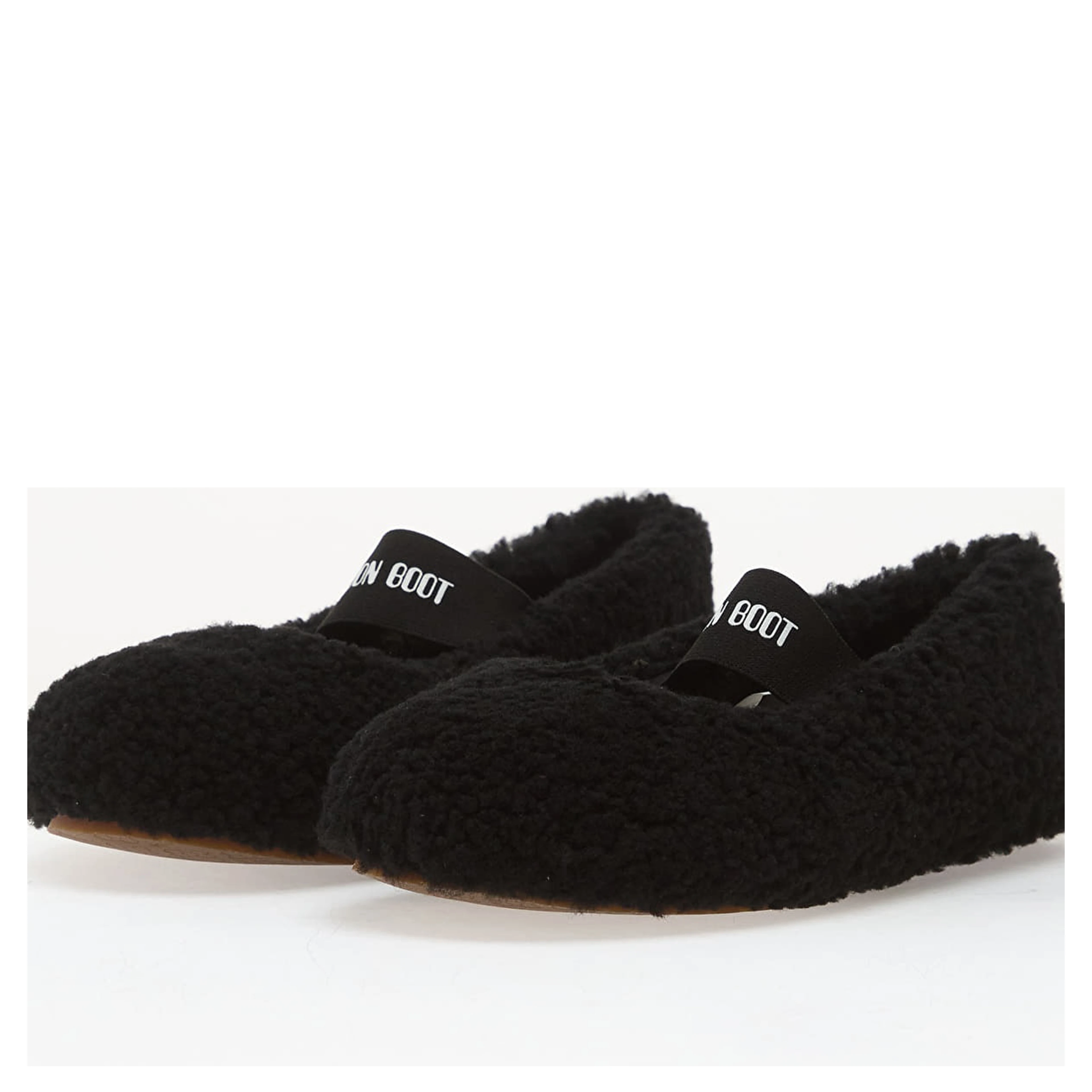 MOON BOOT Flat shoes