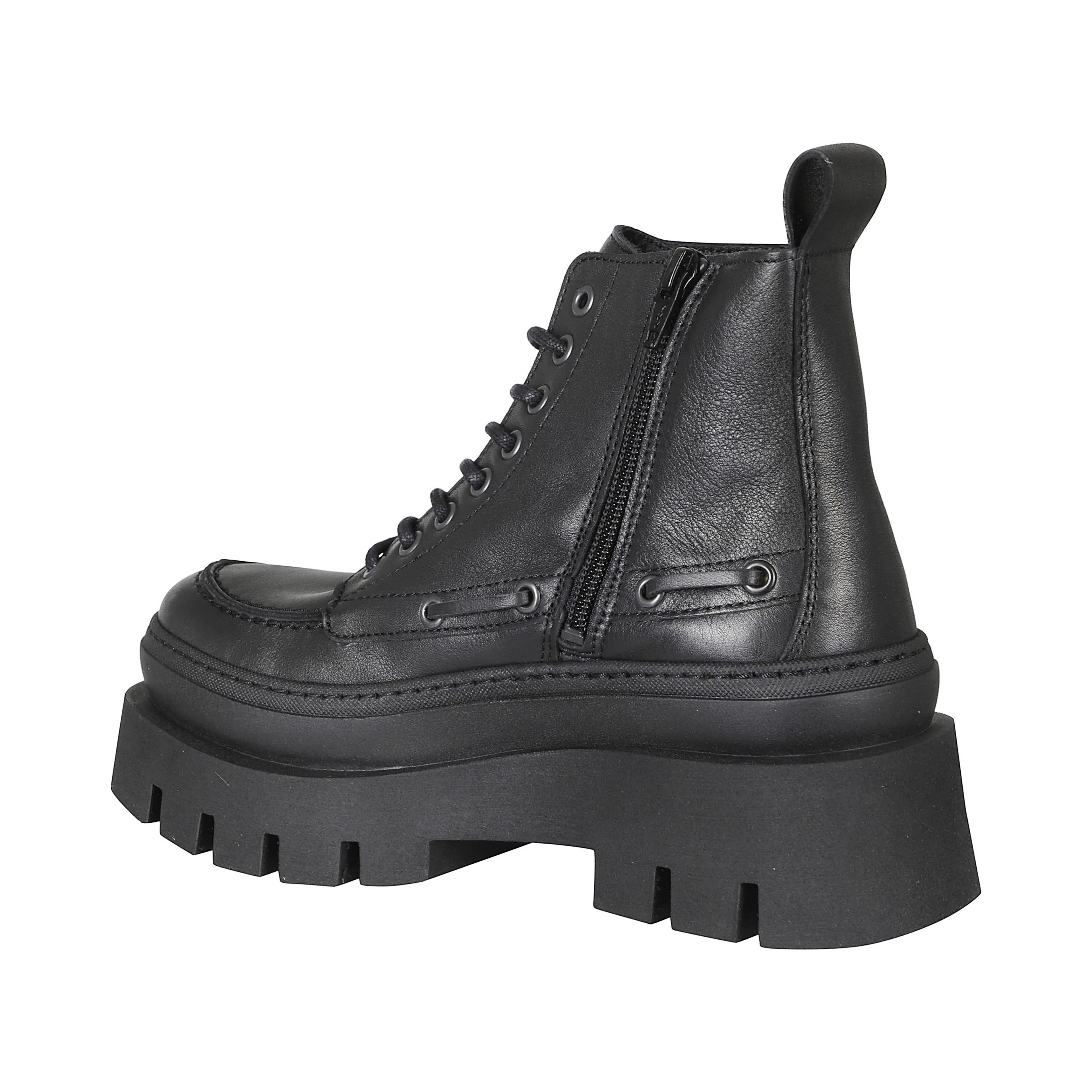 LACE UP BOOT