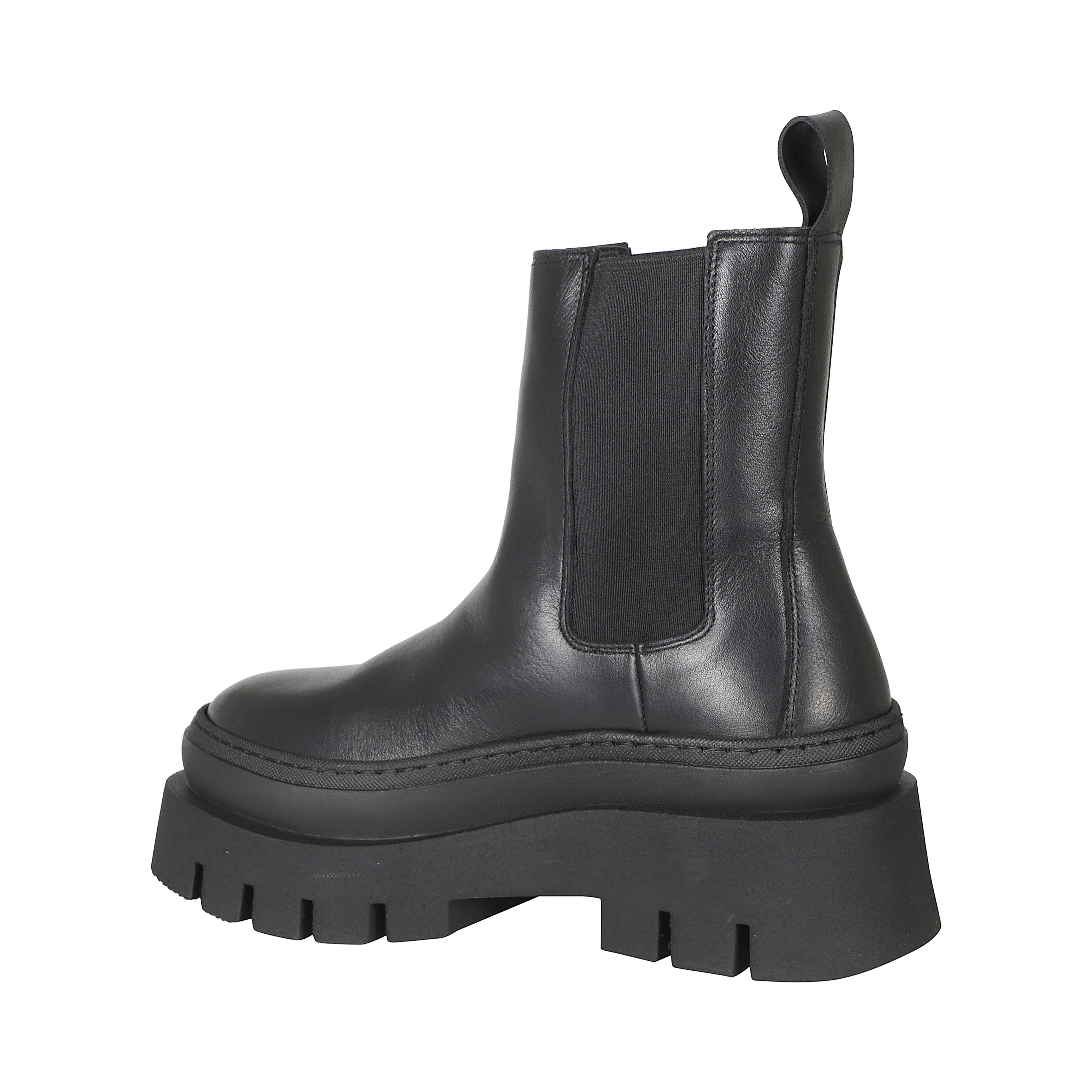 CHELSEA BOOT