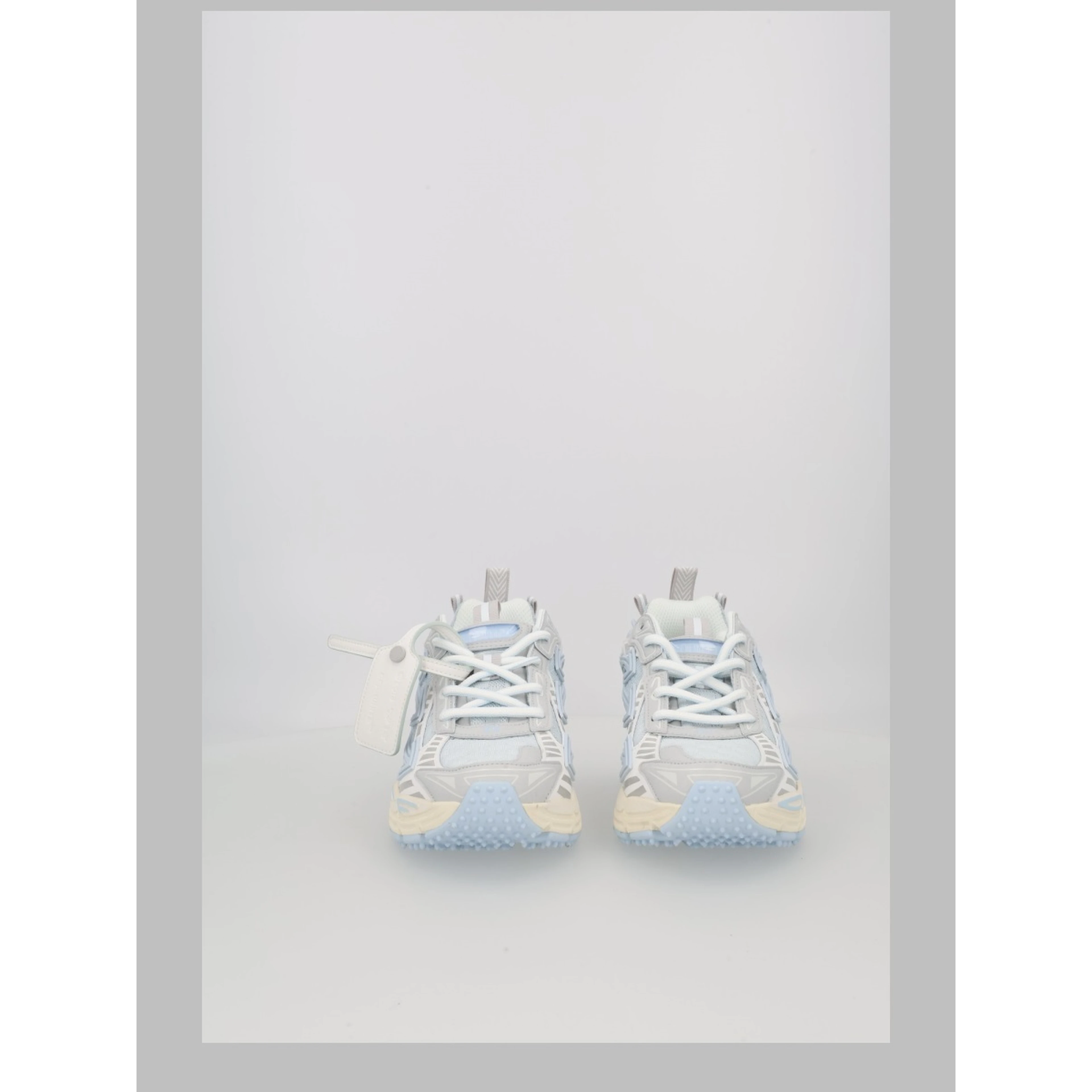 Sneaker "Be Right Back"